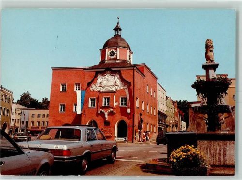 Pfarrkirchen Altes Rathaus Brunnen Mercedes S-Klasse