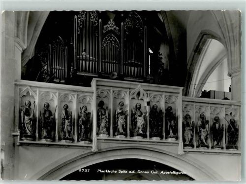Spitz Kirche Apostelfiguren