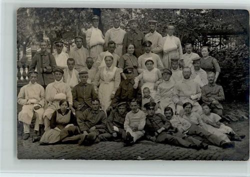 1916 Gruppenfoto mit Krankenschwestern und Verwundeten , gute Erhaltung