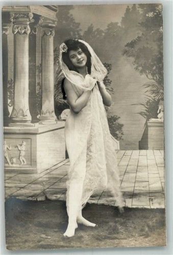 Atelier Foto Frau mit Tüll