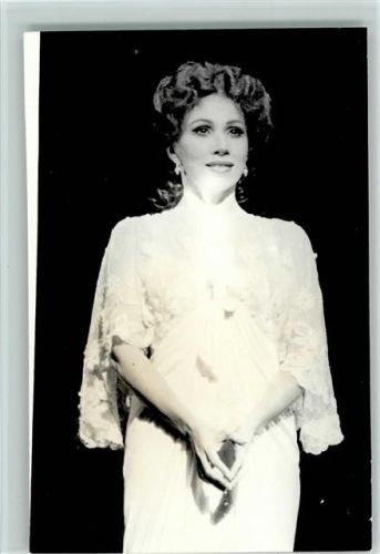 Julia Migenes Foto AK