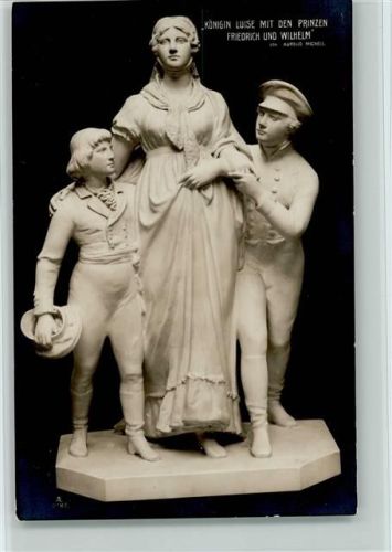 Skulptur Königin mit ihren Söhnen Foto AK Adel Königin Luise 1906