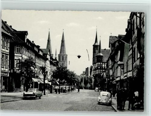 37115 W3408 Duderstadt , Niedersachs - Marktstraße mit Rathaus und St. Servatius-Kirche VW-Käfer