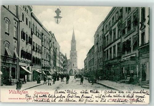 Vilshofen Stadtplatz Pfarrkirche St. Johannes der Täufer