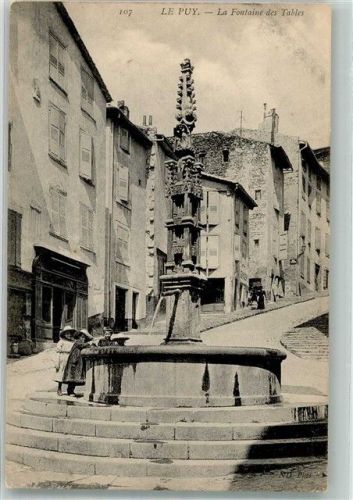Le Puy ´Brunnen Fontaine des Tablers
