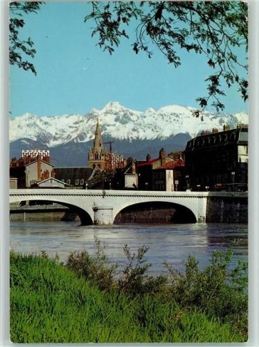 Grenoble Brücke und Kirche