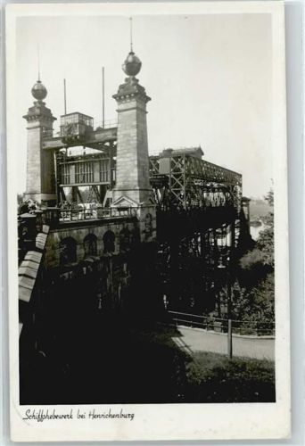 Henrichenburg Schiffshebewerk Baum