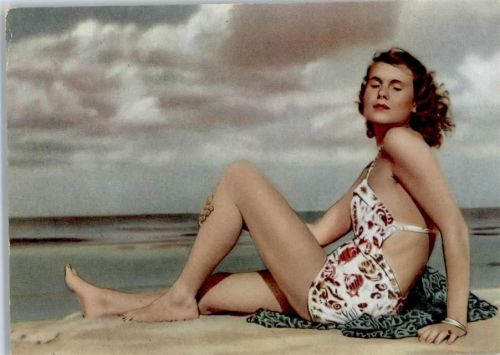 Frau am Strand