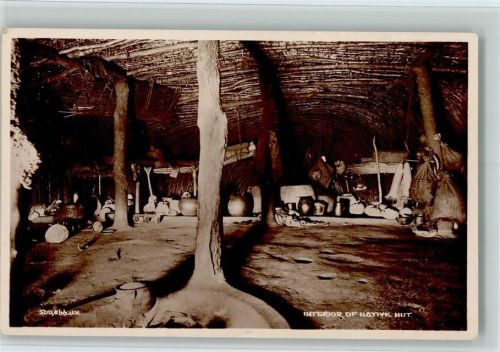 Interior of Native Hut Innenaufnahme