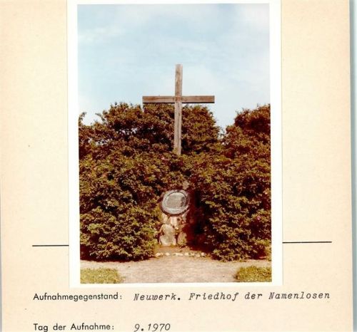 Hamburg-Insel Neuwerk Foto montiert auf Karton Friedhof Holzkreuz