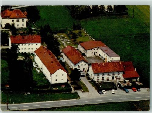 Erlau Rückseite mit Abschürfungen und Kleberesten Fliegeraufnahme Bayernwaldhotel Zur Post
