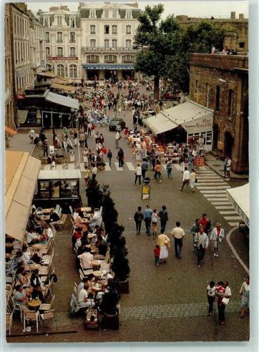 Saint-Malo Promenade place Chateaubriand