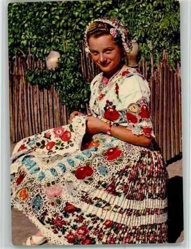Volkstracht von Kalocsa 1967 AK Frau beim Sticken -