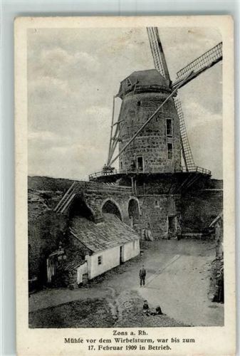 Zons Mühle vor dem Wirbelsturm