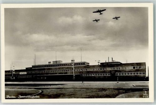 Tempelhof WK II Zentralflughafen Propellermaschinen