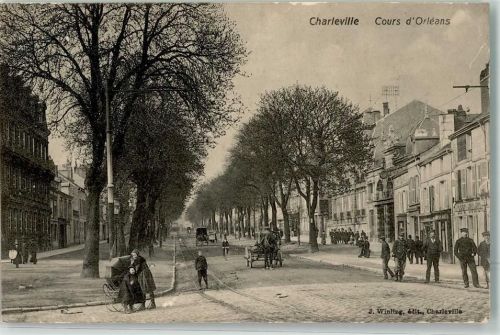 Charleville-Mezieres Cours d`Orleans Kinderwagen Fahrrad