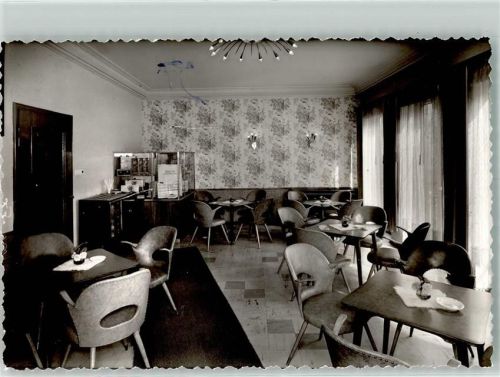 35683 W6340 Dillenburg FOTO KEINE AK Cafe Kremer Ort handschriftlich