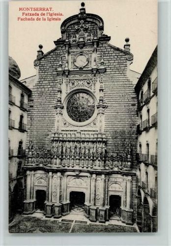 Montserrat Fassade der Kirche Fachada de la Iglesia Innenaufnahme