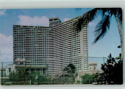 Havanna Vista de uno de los muchos edificios de propiedad horizontal que rascan el cielo de los barrios residenciales
