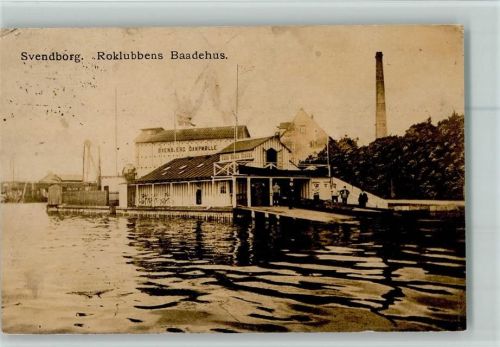 Svendborg 1925 Svendborg - Roklubbens Badehaus AK