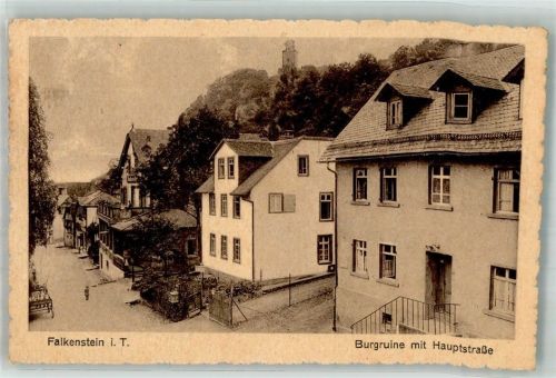 Falkenstein Burgruine mit Hauptstraße
