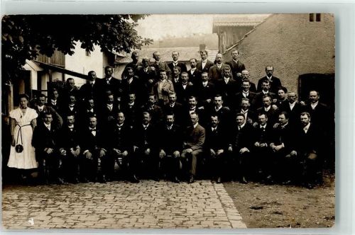 Amberg 1912 Gruppenaufnahme mit Dame Ort lt. Fotograf