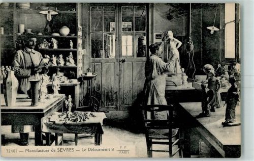 Sevres Manufaktur de Sevres - Le Defournement AK