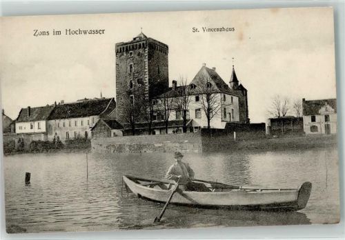 Zons Hochwasser Ruderboot St. Vincenzhaus