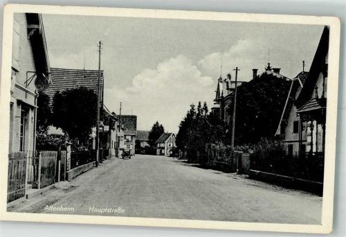 Altenheim Hauptstraße Oldtimer