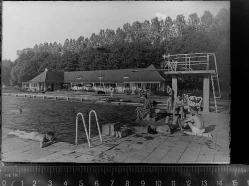 34454 W3548 Arolsen GLASNEGATIV Schwimmbad