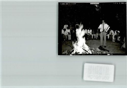 Bodenfelde Lagerfeuer Ziehharmonikaspieler