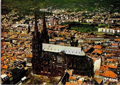 Clermont-Ferrand Luftaufnahme AKU2