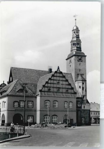 Gardelegen Rathaus Uhr Fußgänger