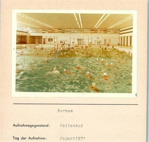 Borkum Wellenbad Badekappenpflicht Innenaufnahme Foto montiert auf Karton