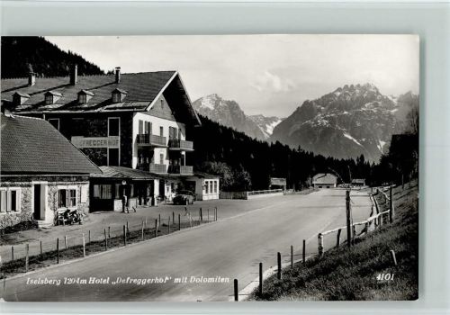 Iselsberg Hotel Defreggerhof mit Dolomiten