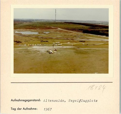 Altenwalde Segelflugplatz Foto montiert auf Karton