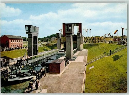 Waltrop Neues Schiffshebewerk Henrichenburg Frachtschiff Beate