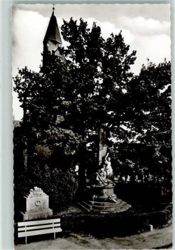 Borgholzhausen Evangel. Kirche mit Kriegerdenkmal