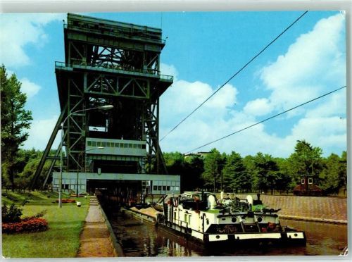 Niederfinow Schiffshebewerk Rückseite mit Abschürfungen bzw Kleberesten