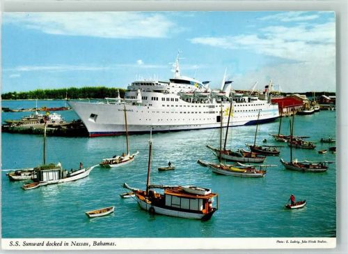 Nassau - S. S. Sunward docked
