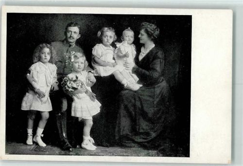 Unser Kaiserpaar mit Kronprinz Otto AK