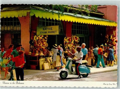 Nassau Native Straw Market Roller Polizist