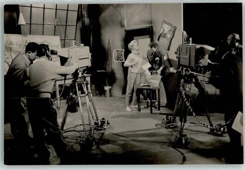 1957 Filmstudio des SWF mit Kameras - Sendung "Alte bekannte"