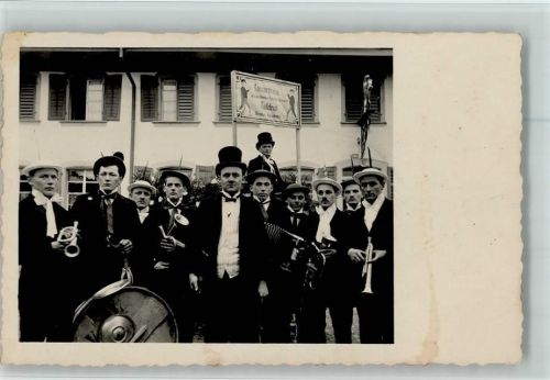 Musikgruppe Geldnot in Costümen - Privatfoto - Knick