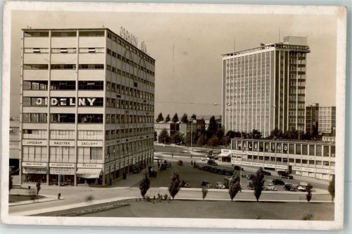 Zlin Gottwaldov - Kaufhaus und Verwaltungsgebäude Male Kino Oldimer