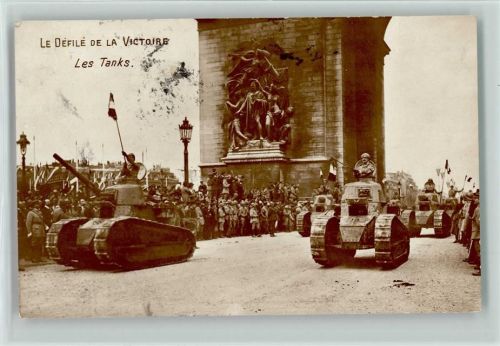 Le Defile de la Victoire -Paris - Les Tanks - Foto AK Panzer (WK I)