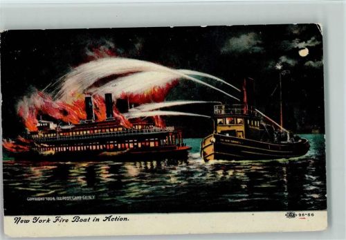 New York - Fire Boat in Action