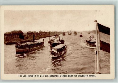 Tal van schepen volgen den Kardinal-Legaat langs im Nordee-Kanal 1924 AK Eucharistischer Congress Amsterdam