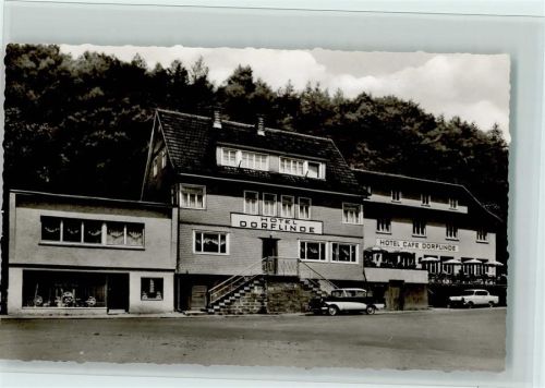 64689 W6149 Grasellenbach Foto AK Hotel Dorflinde, Autos stehen vor dem Haus, sehr gute Erhaltung AK