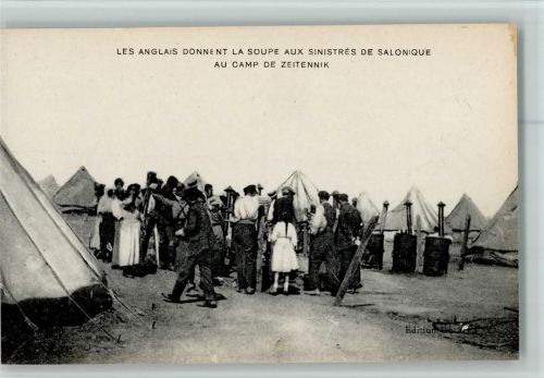 Thessaloniki Les Anglais Donnent la soupe aux Sinistres au Camp de Zeitennik Soldaten